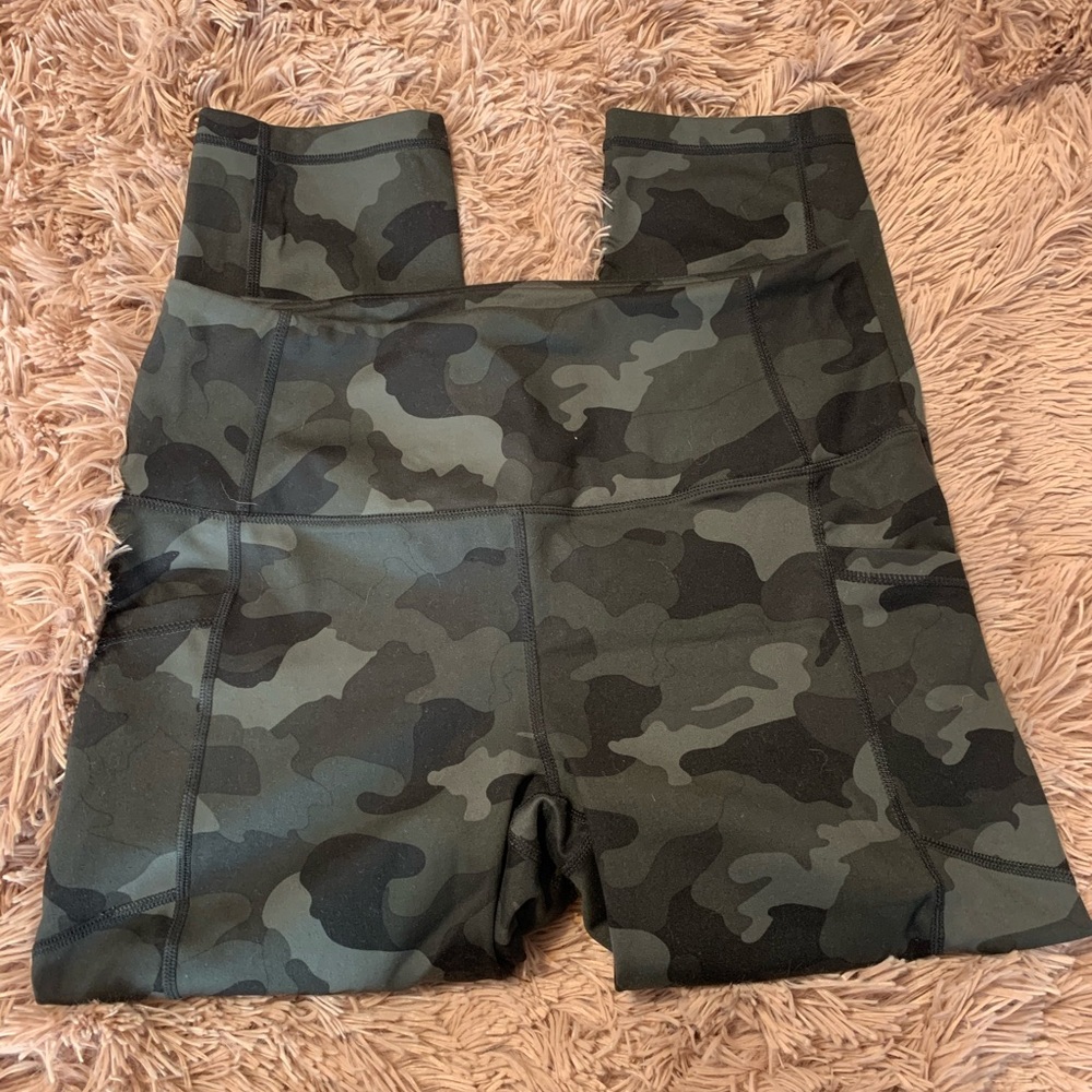 Camo leggings